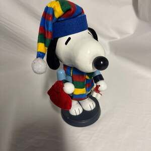 2018 Peanuts Snoopy Christmas Nutcracker in Blue Pajamas and Nightcap